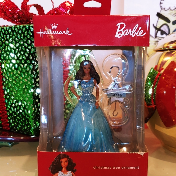 Hallmark Barbie 2016 New In Box Christmas Tree Ornament - Picture 3 of 8
